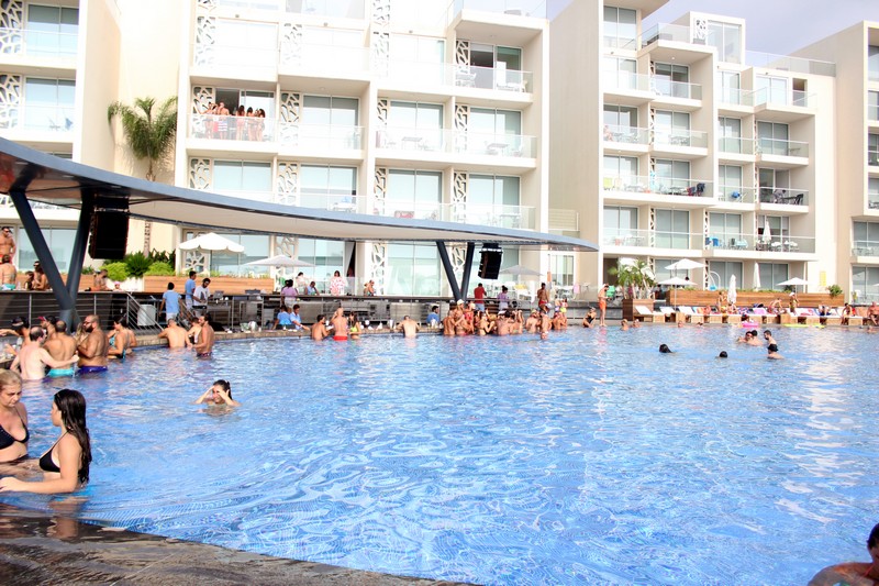 Sunday Pool Party at Whitelace